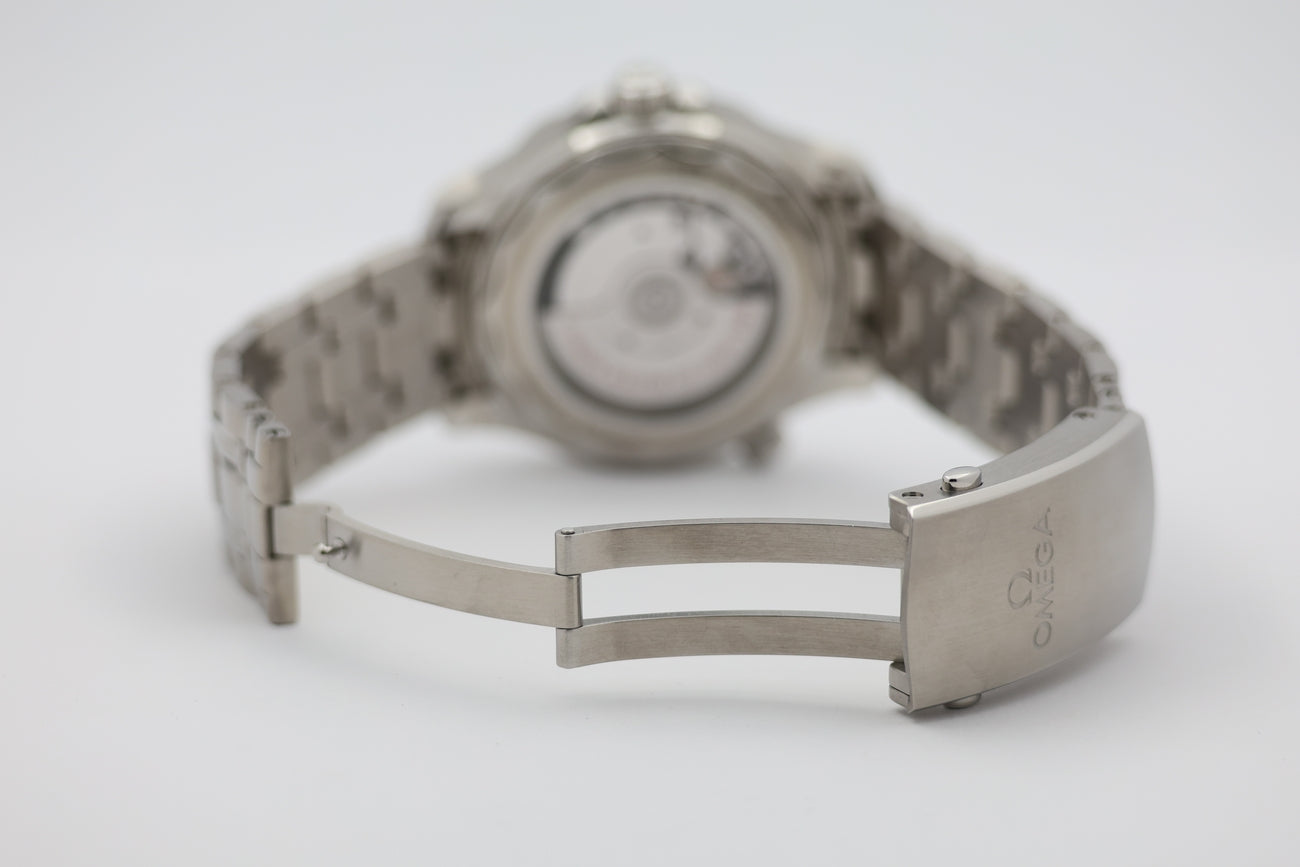 Omega Seamaster Diver 300 M Automatik Herrenuhr 42mm 21030422001001 - Detailansicht 6