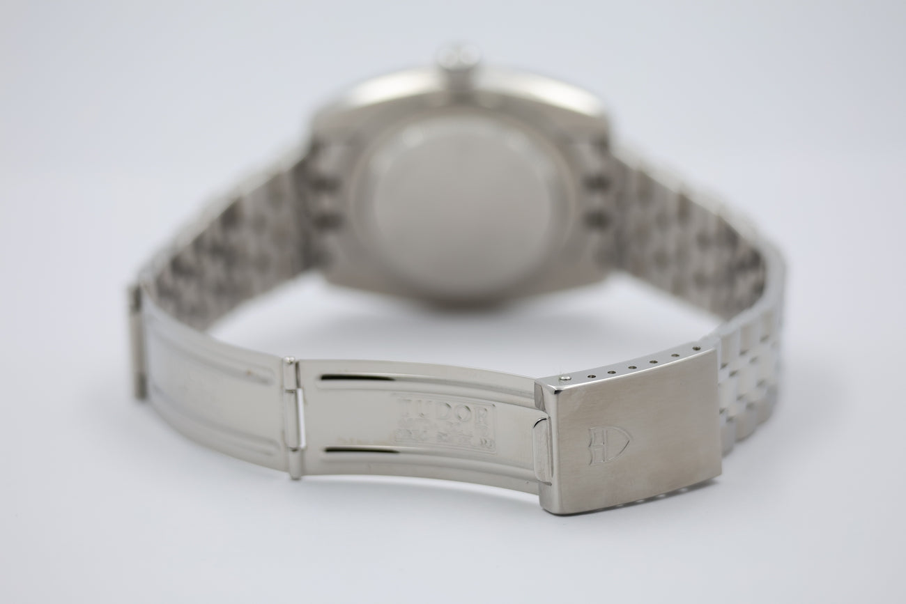 Tudor Classic Date Herrenuhr 37mm 21010 - Detailansicht 6