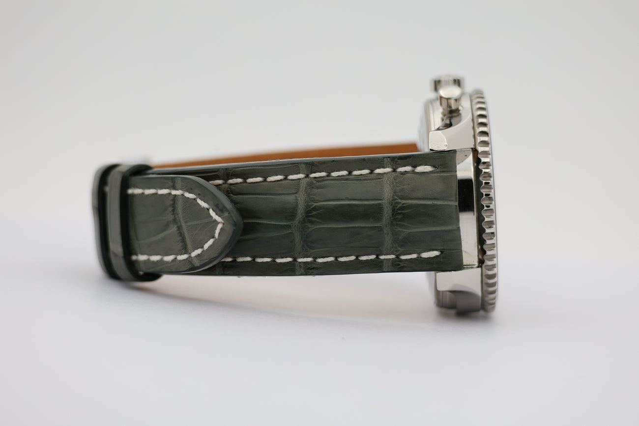 Breitling Navitimer World 46mm Automatik A24322 - Detail view 4