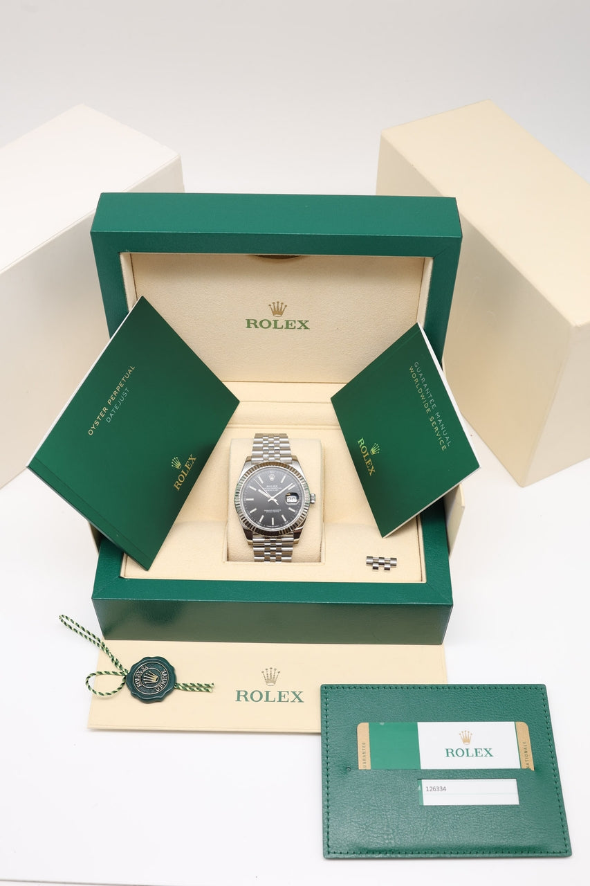 Rolex Datejust 41mm Schwarz Automatik 126334 - Papiere und oder Lieferumfang