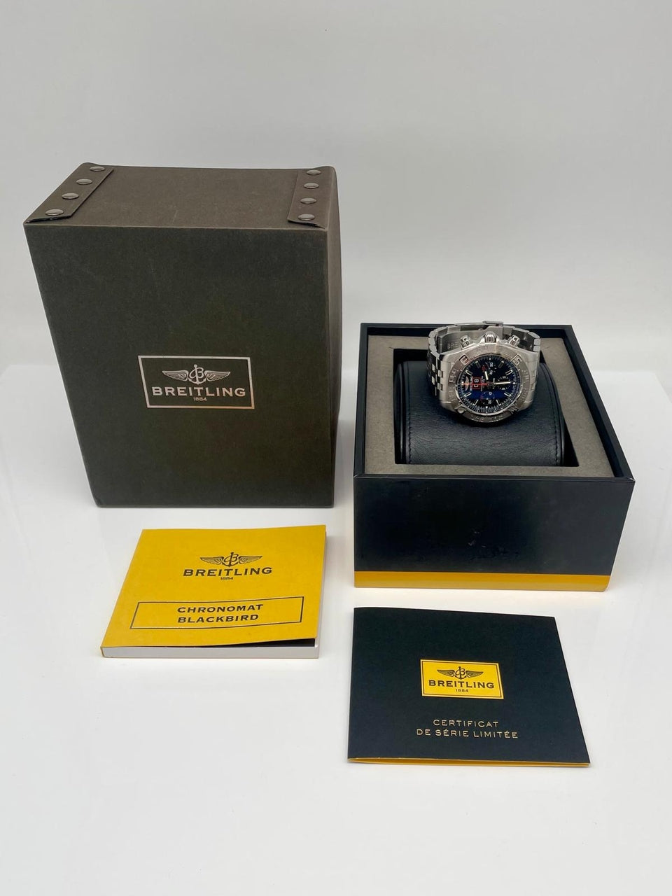 Breitling Chronomat Blackbird 42mm Automatik A44360 - Papers and documentation