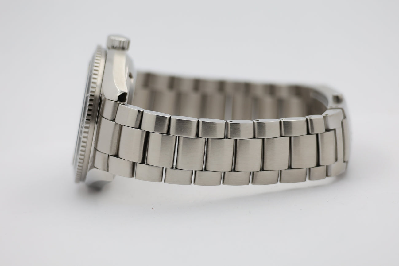 Omega Seamaster Planet Ocean Automatik Herrenuhr 22015100 - Detail view 3