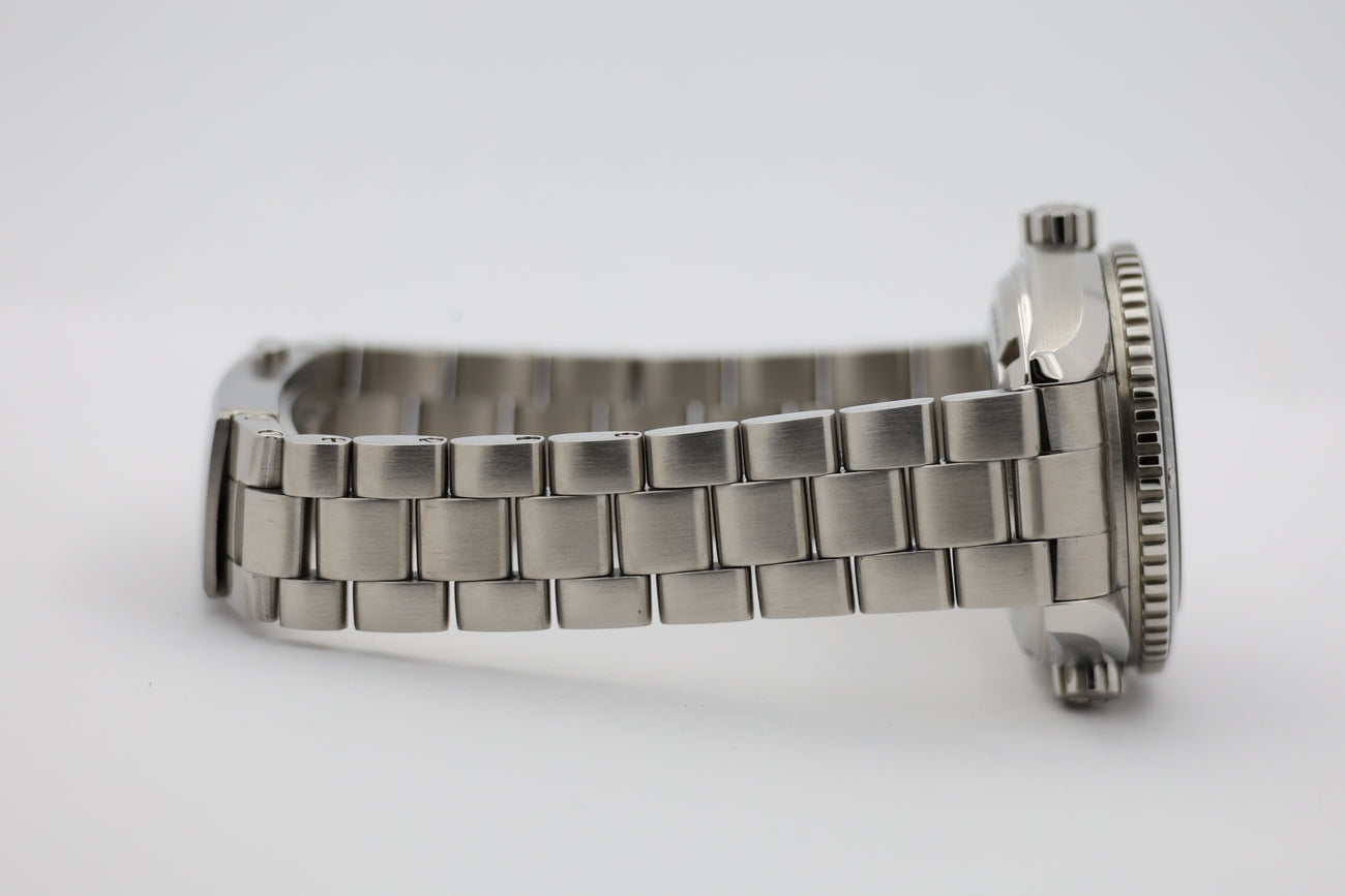 Omega Seamaster Planet Ocean Automatik Herrenuhr Stahl 37,5mm 23230382001001 - Detailansicht 4