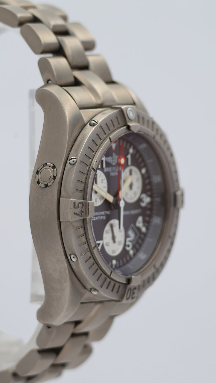Breitling Chrono Avenger M1 44mm Quarz E73360 Box + og. Papiere