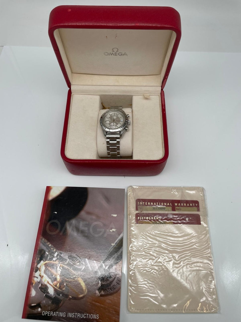 Omega Speedmaster Date 39mm Automatik 35133000 - Papiere und oder Lieferumfang