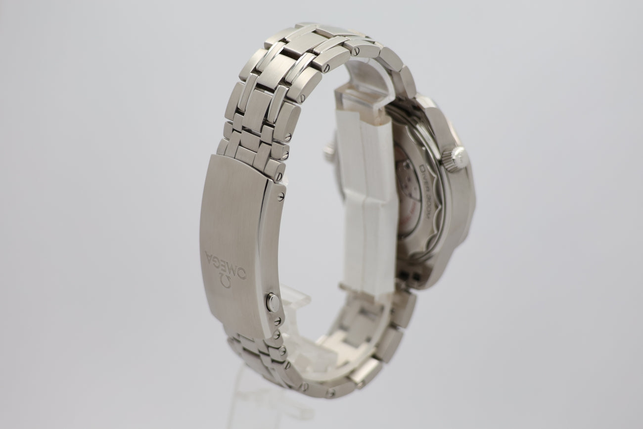 Omega Seamaster Diver 300 M Automatik Herrenuhr 42mm 21030422001001 - Detailansicht 1