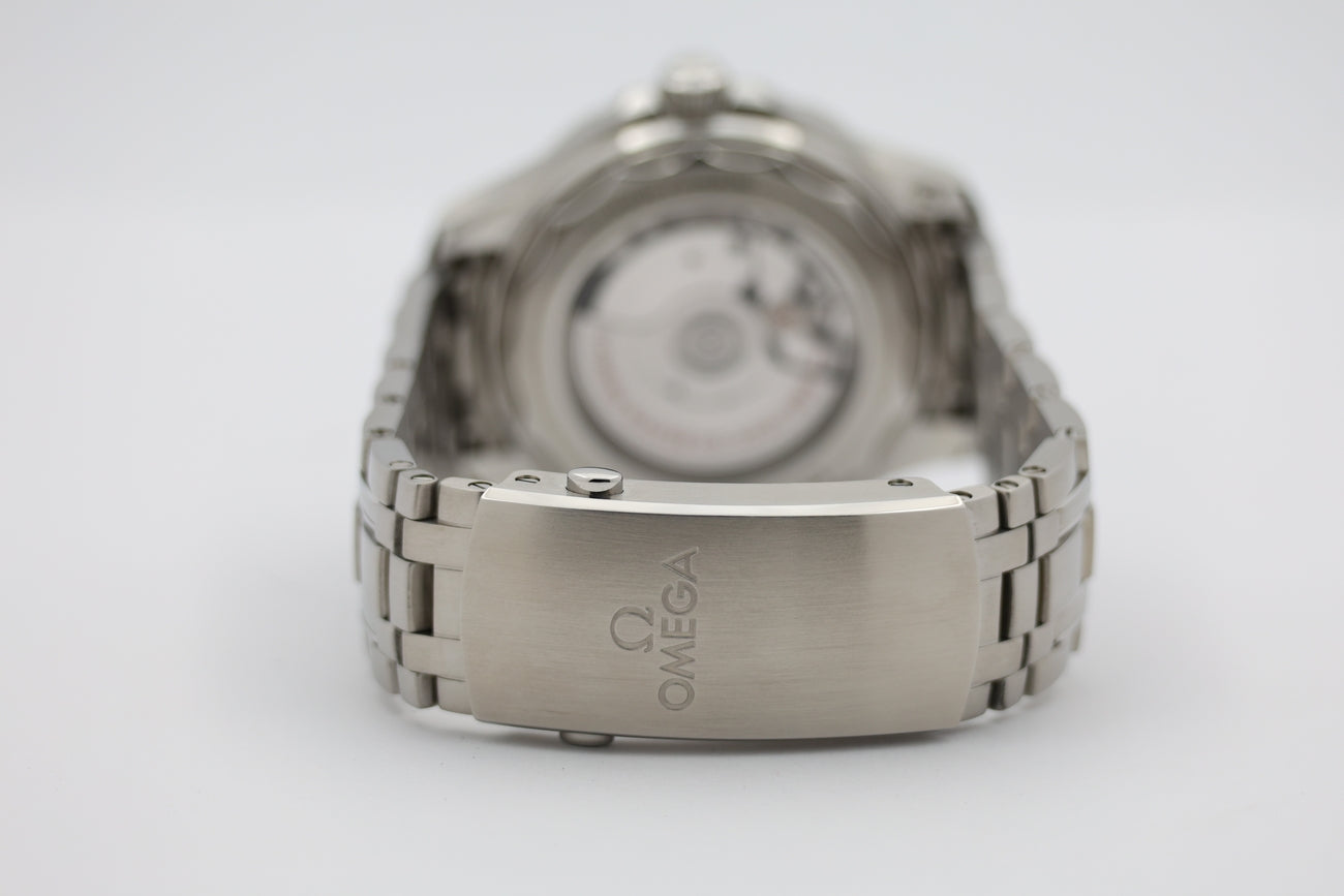 Omega Seamaster Diver 300 M Automatik Herrenuhr 42mm 21030422001001 - Detailansicht 5