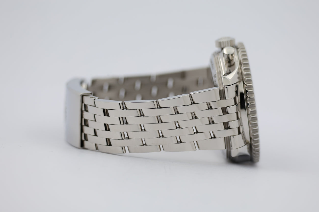 Breitling Navitimer B01 Chronograph 43mm Automatik AB0121 - Detailansicht 4