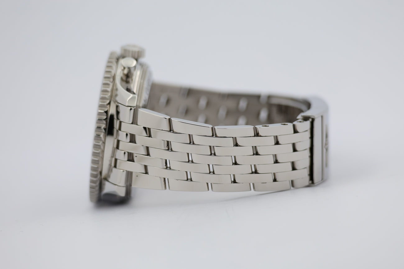 Breitling Navitimer B01 Chronograph 43mm Automatik AB0121 - Detailansicht 3