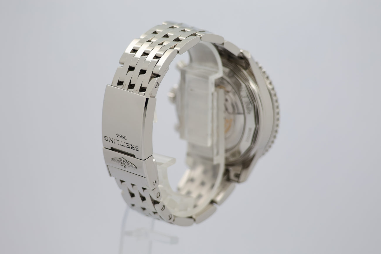 Breitling Navitimer B01 Chronograph 43mm Automatik AB0121 - Detailansicht 1