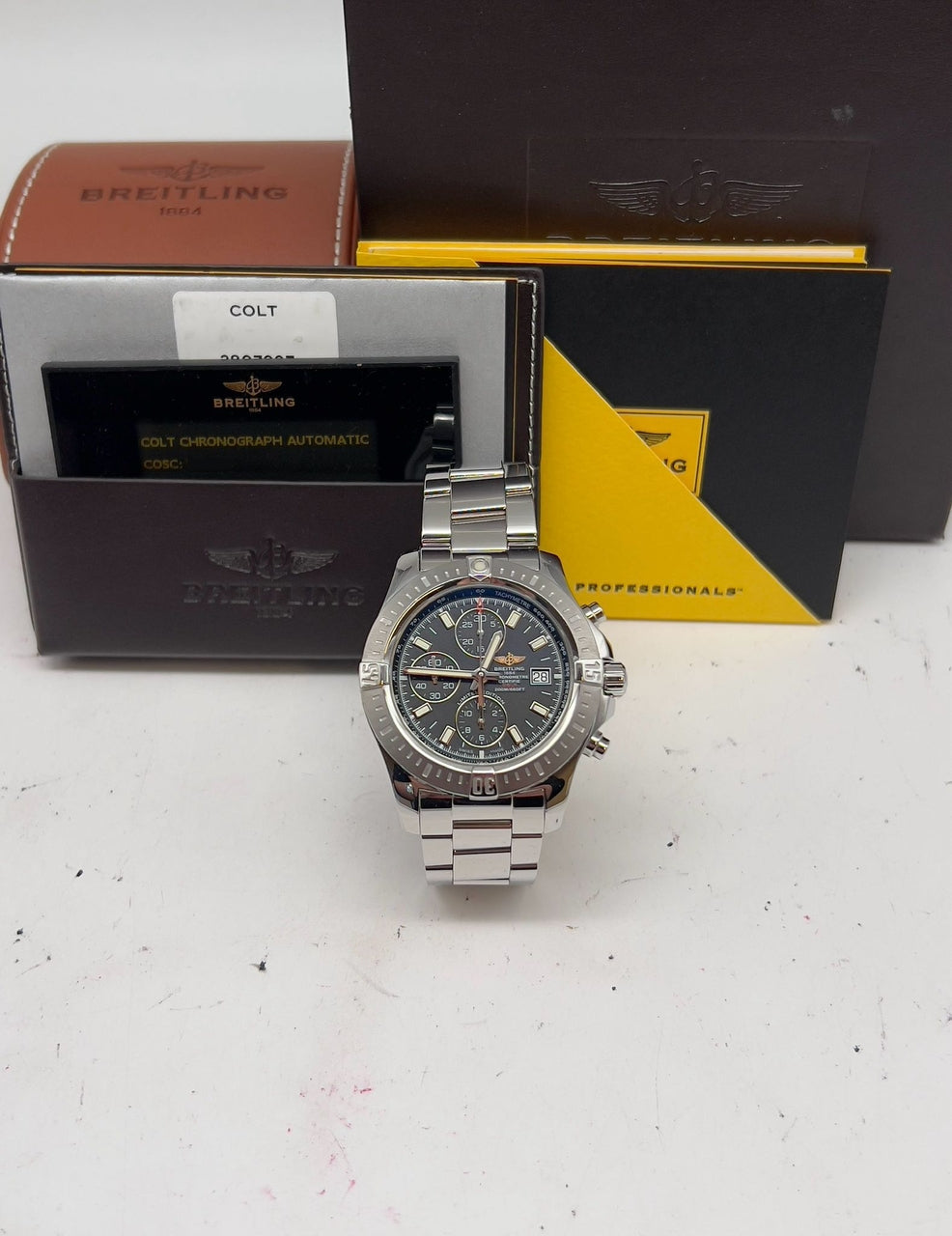 Breitling Colt Chronograph 44 Automatik Herrenuhr Schwarz A13388 - Papiere und oder Lieferumfang