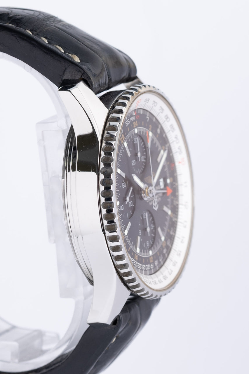 Breitling Navitimer World 46mm Automatik Herrenuhr A24322 - Detailansicht 1