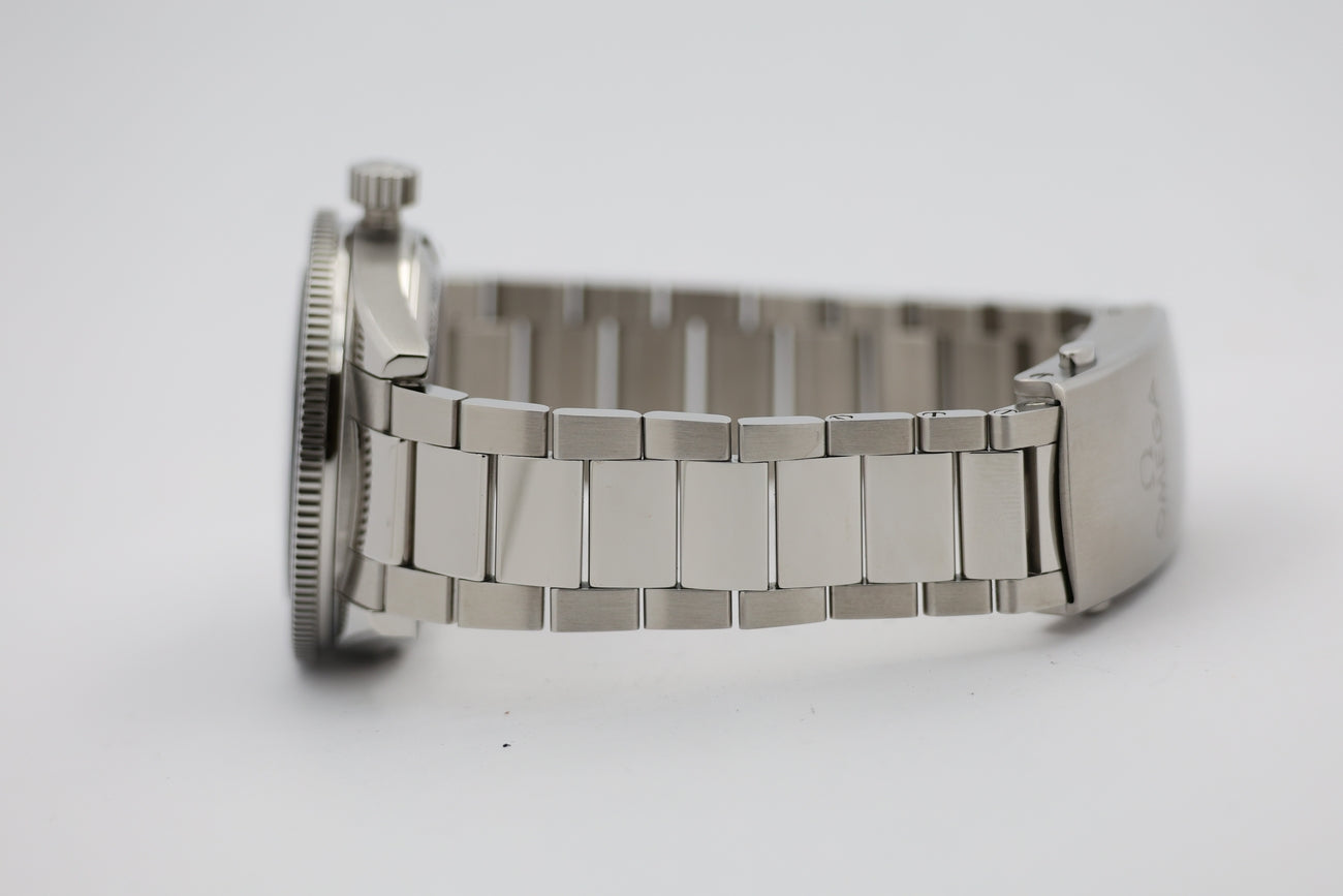 Omega Seamaster 300 Automatik Herrenuhr Schwarz 2333041201001 - Detail view 3
