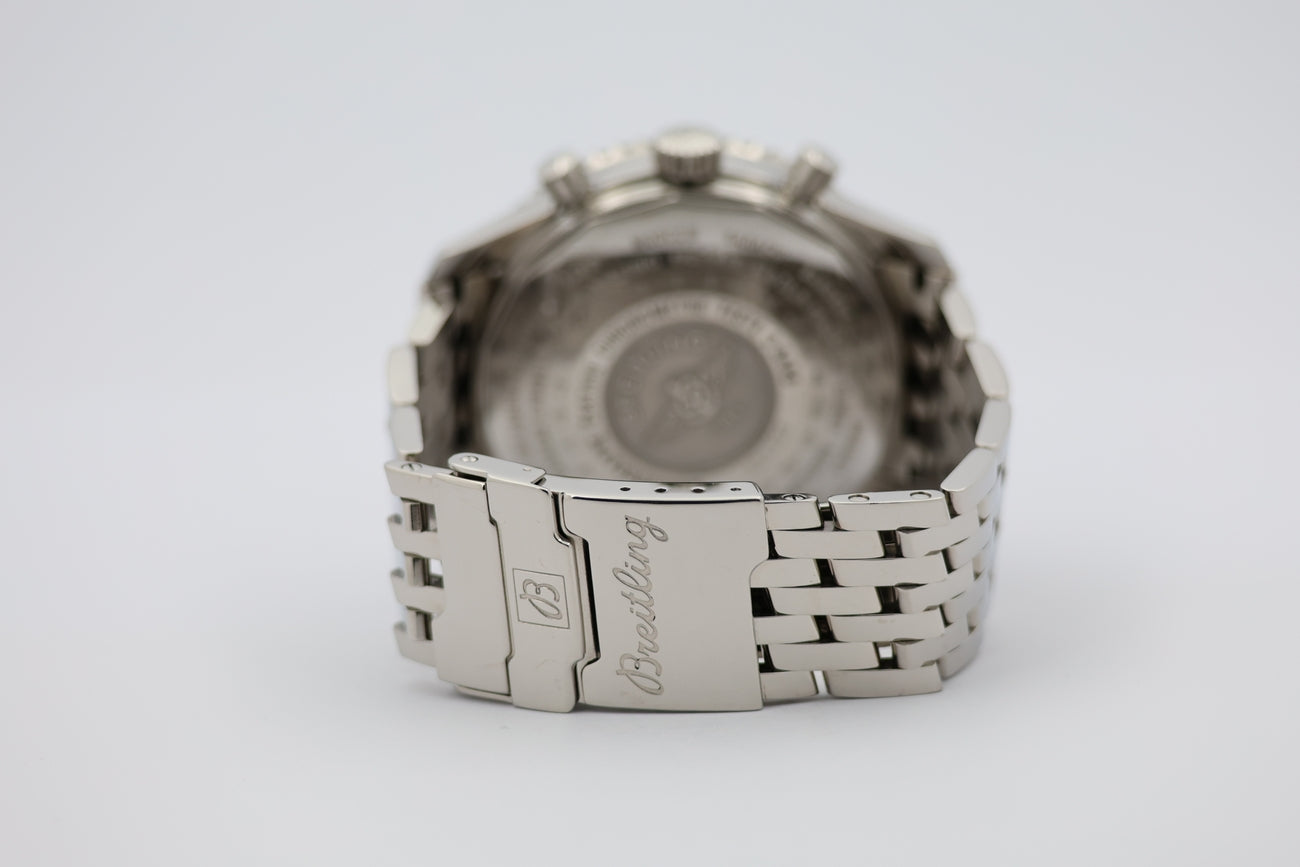 Breitling Navitimer World GMT 46mm Automatik A24322 - Detail view 5