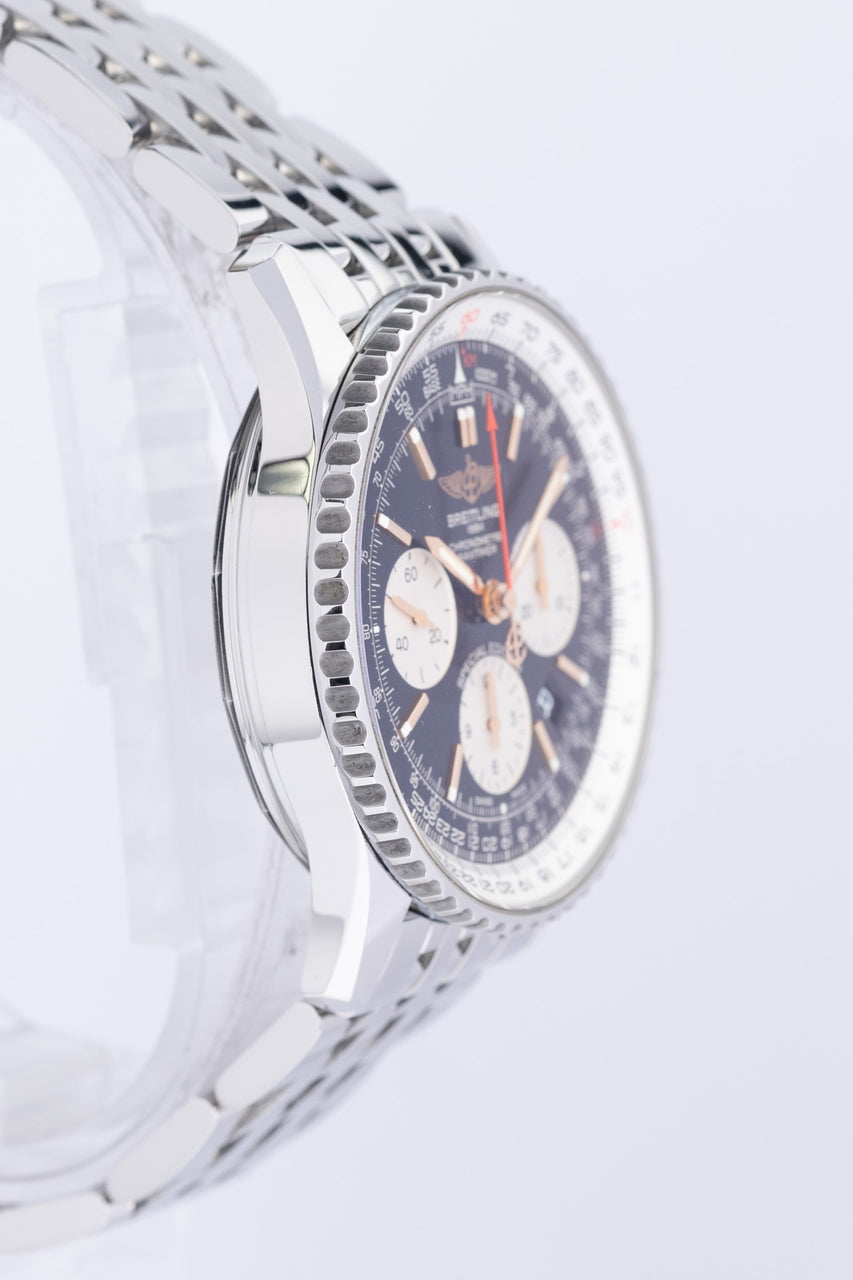 Breitling Navitimer B01 Chronograph 43mm Automatik AB0121 - Detailansicht 1