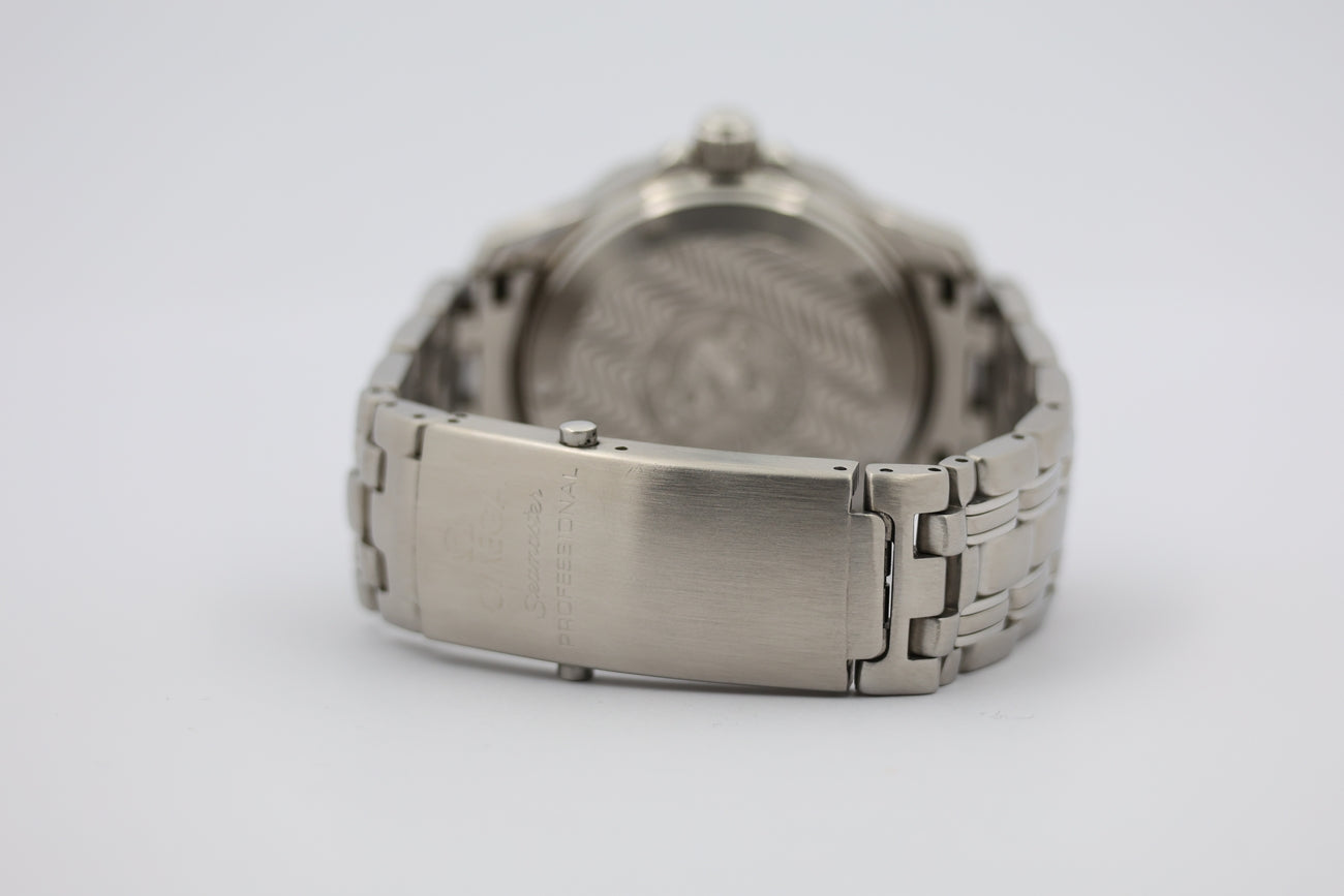Omega Seamaster Diver 300m 36mm Automatik 25518000 - Detailansicht 5