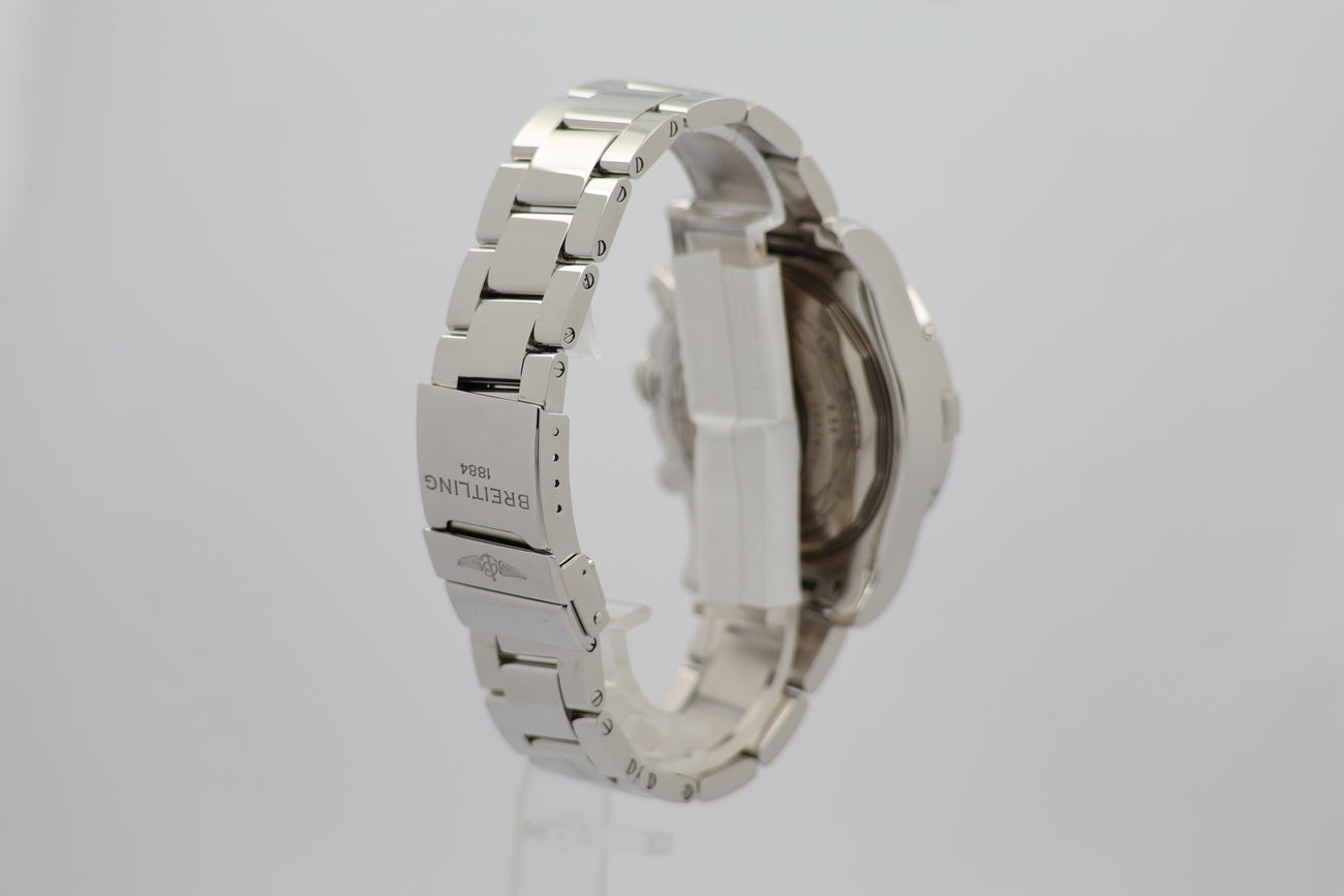 Breitling Avenger II Automatik 43mm A13381 - Detailansicht 1