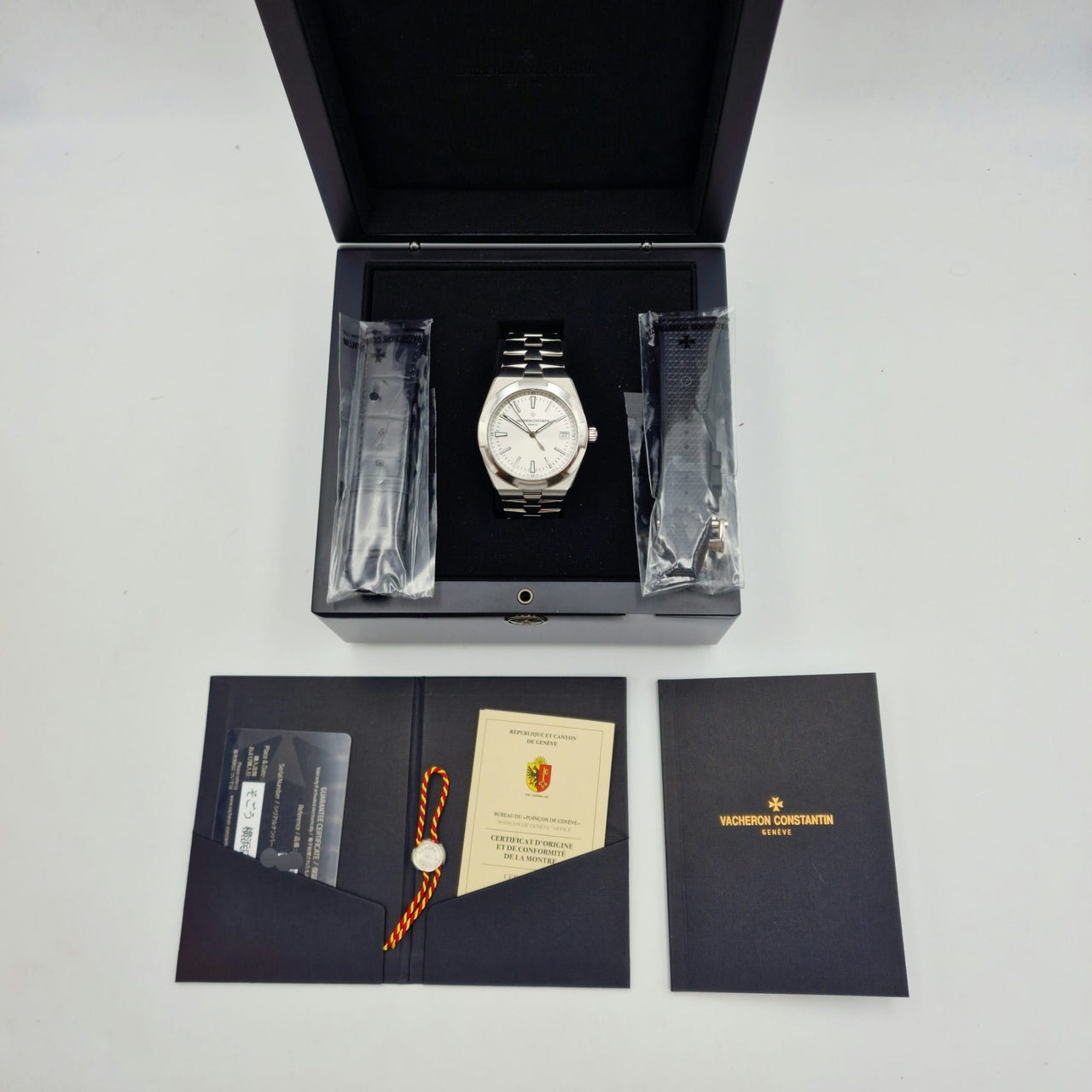 Vacheron Constantin Constantin Overseas Automatik Herrenuhr 4500V - Papiere und oder Lieferumfang