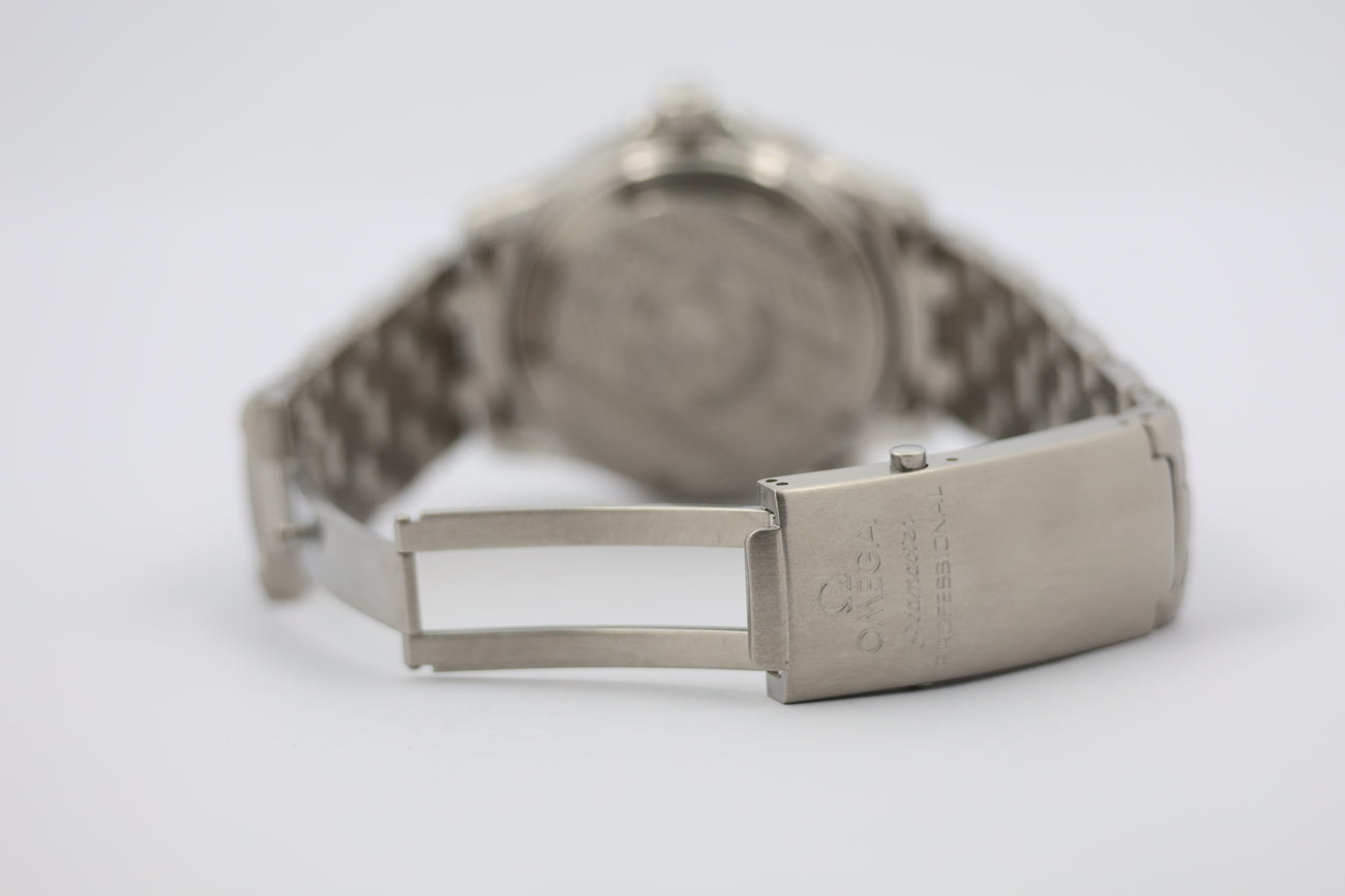 Omega Seamaster Diver 300m 36mm Automatik Herrenuhr 25518000 - Detailansicht 6