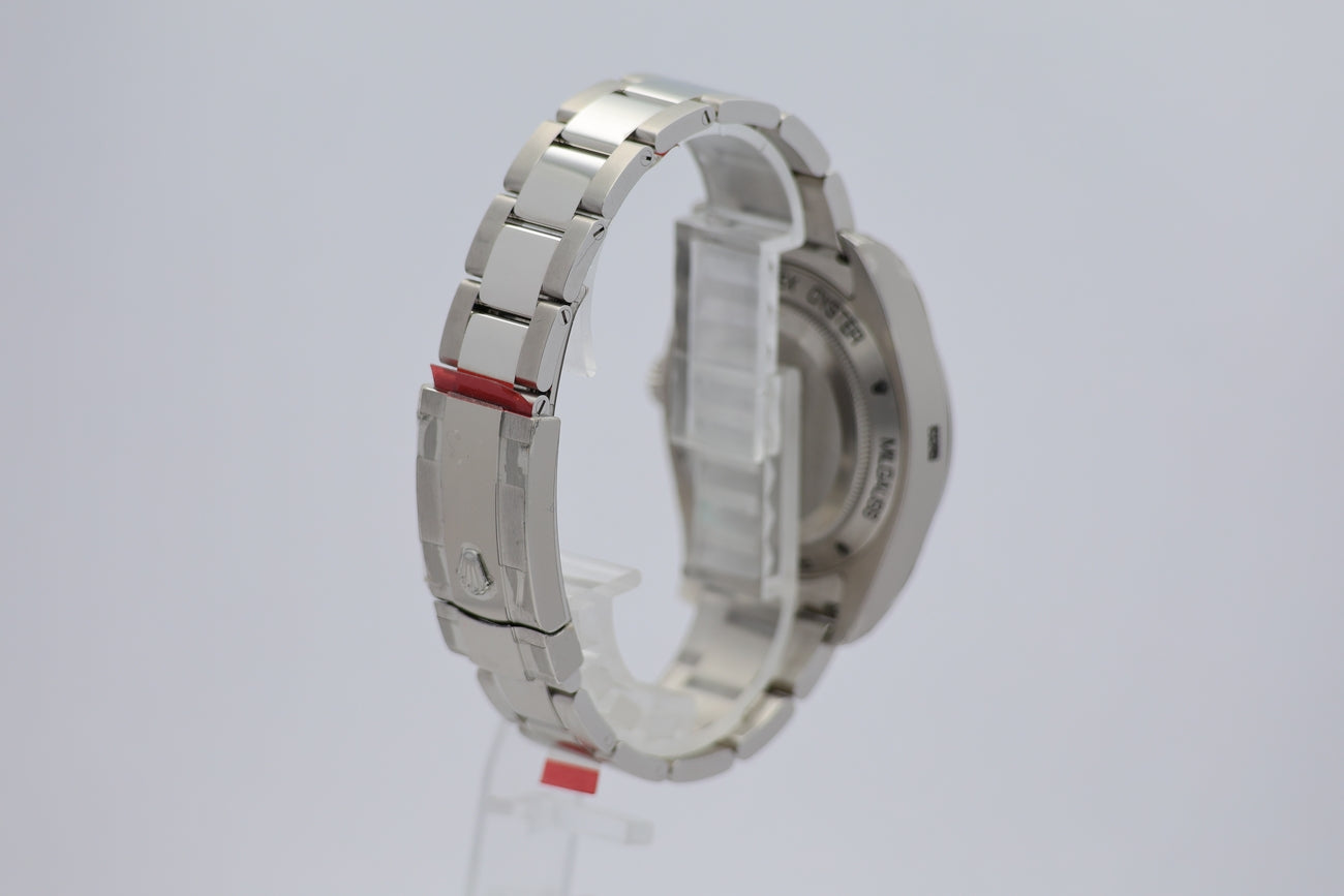 Rolex Milgauss Automatik Ungetragen + Verklebt NOS 116400GV Box + og. Papiere