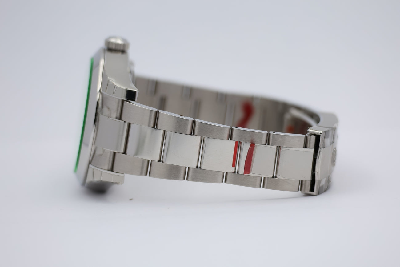 Rolex Milgauss Automatik Ungetragen + Verklebt NOS 116400GV Box + og. Papiere