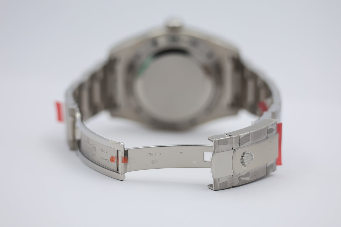 Rolex Milgauss Automatik Ungetragen + Verklebt NOS 116400GV Box + og. Papiere