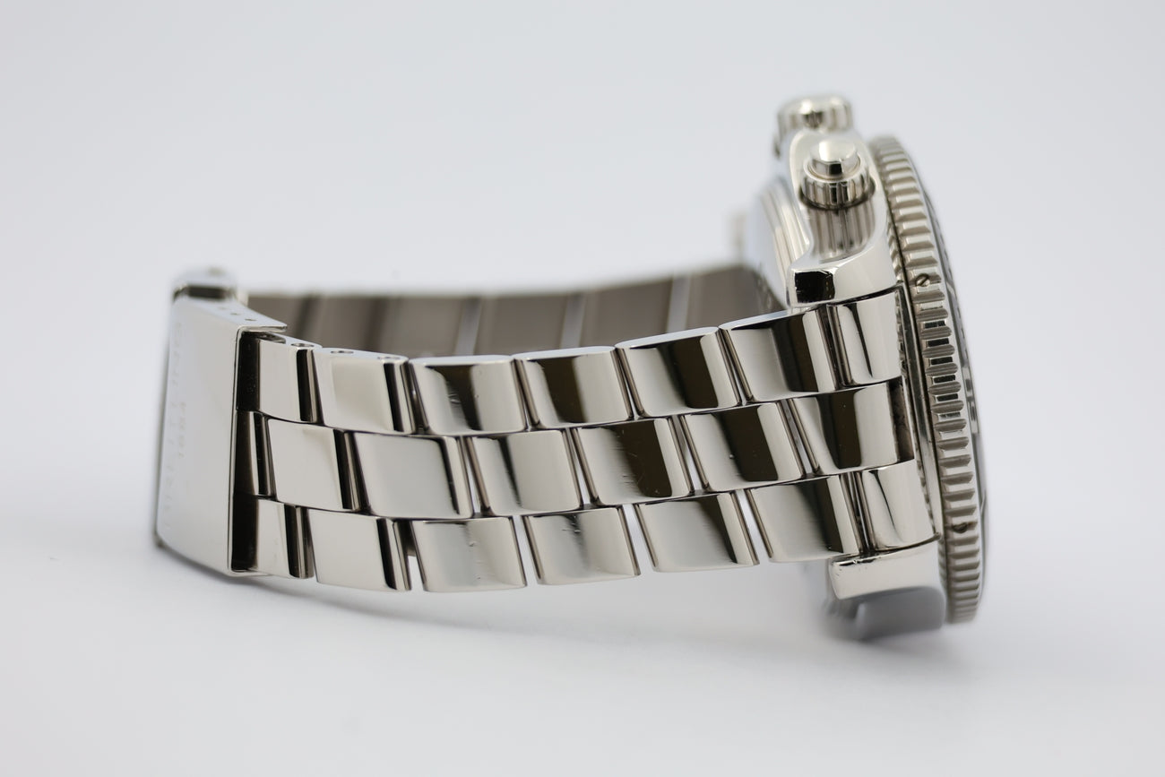 Breitling Superocean Chronograph Steelfish 44mm A13341 - Detail view 4