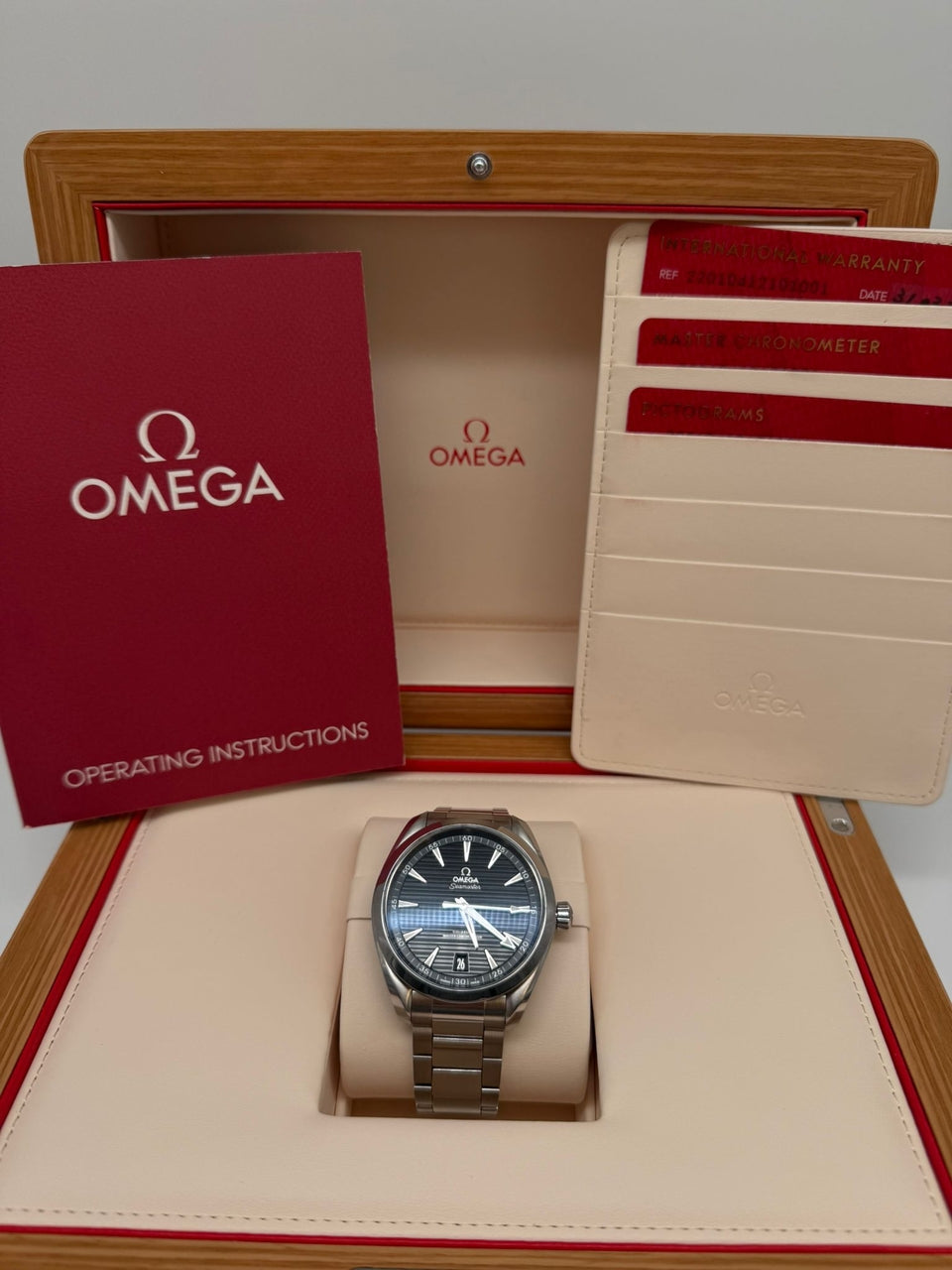 Omega Seamaster Aqua Terra Automatik 41 22010412101001 - Papiere und oder Lieferumfang