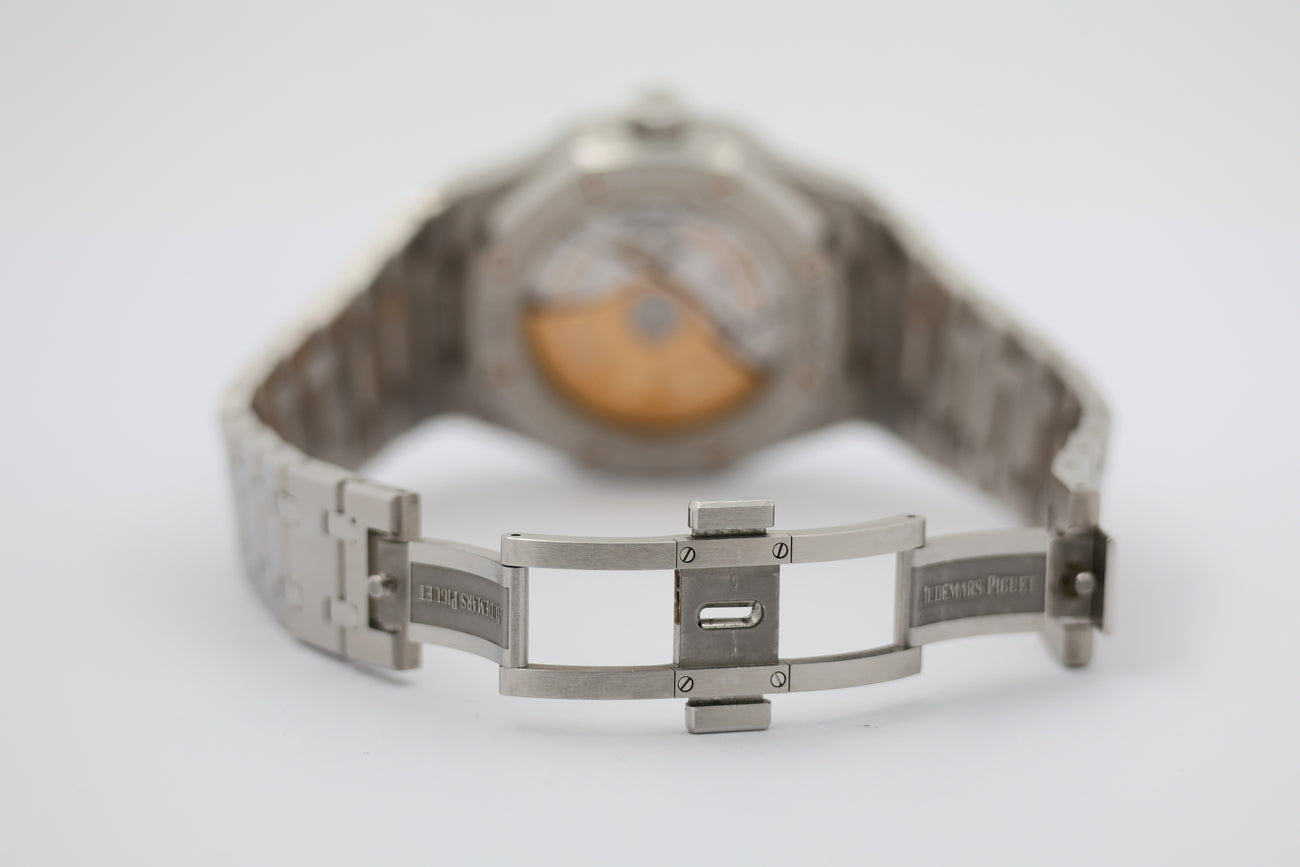 Audemars Piguet Royal Oak 37mm Automatik 15450ST - Detail view 6