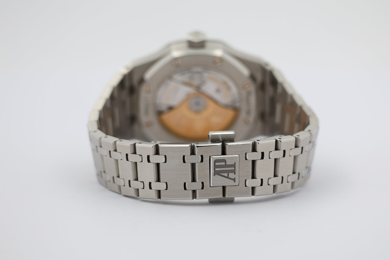 Audemars Piguet Royal Oak 37mm Automatik 15450ST - Detail view 5