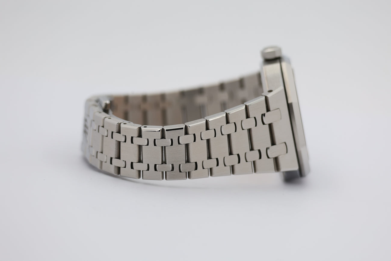 Audemars Piguet Royal Oak 37mm Automatik 15450ST - Detail view 4