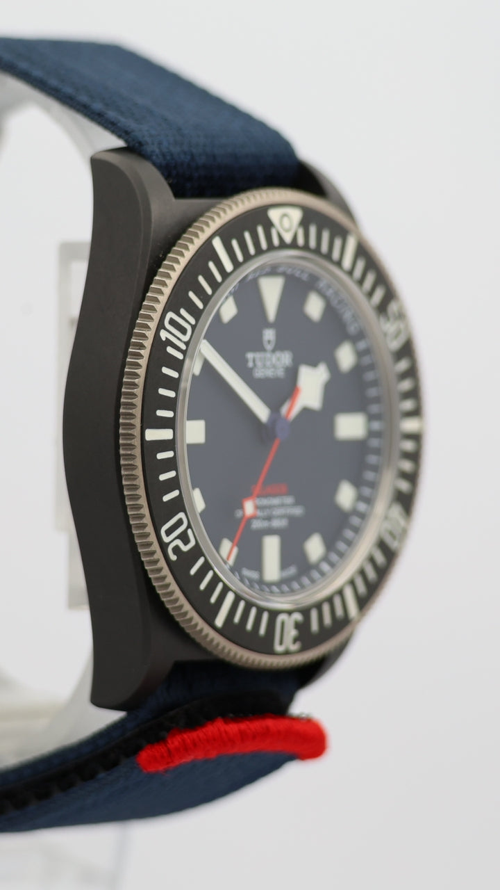 Tudor Pelagos FXD Alinghi Red Bull Racing 42mm 25707KN - Detailansicht 7
