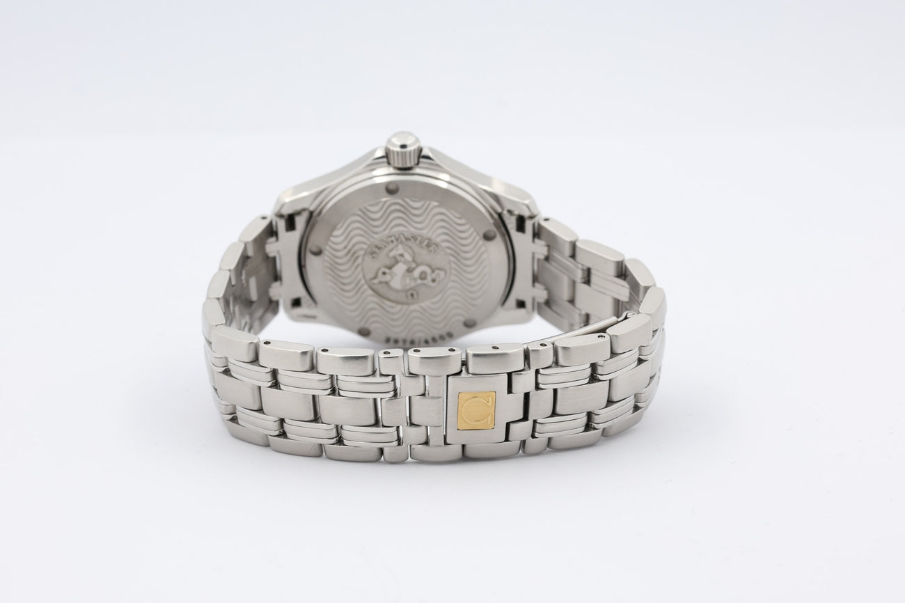 Omega Seamaster Diver 120m Automatik 36mm 25067000 - Detailansicht 7