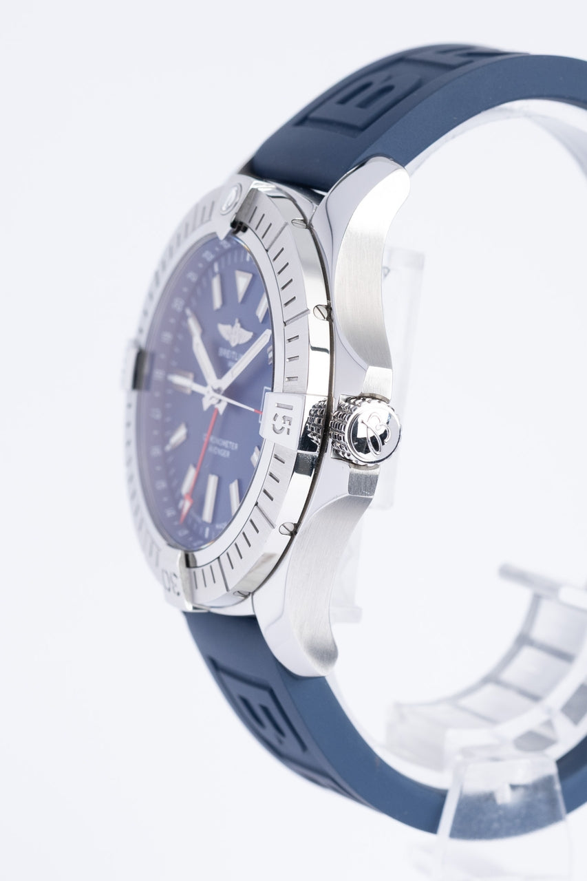Breitling Avenger GMT Automatik 45mm None A3239510 - Detailansicht 2