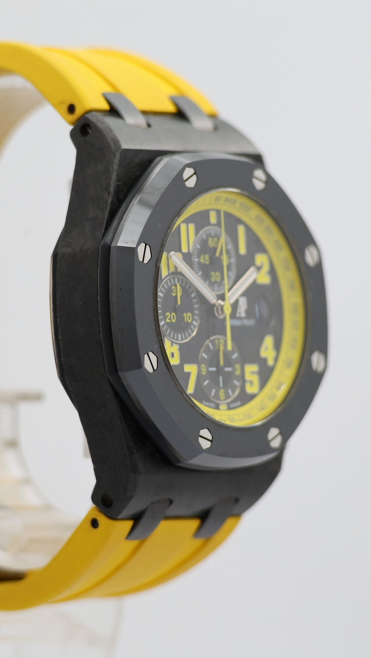 Audemars Piguet Royal Oak Offshore Chronograph Automatik Herrenuhr "Bumble Bee" 26176FO - Detailansicht 9