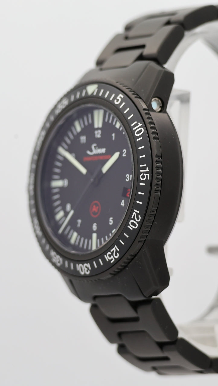 Sinn EZM 3 S Automatik Herrenuhr 603.020 - Detail view 8