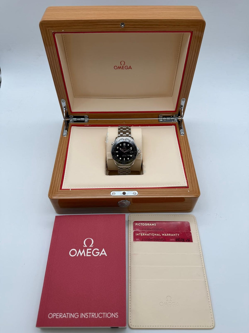 Omega Seamaster Diver 300m 41mm Automatik 21230412001003 - Papiere und oder Lieferumfang