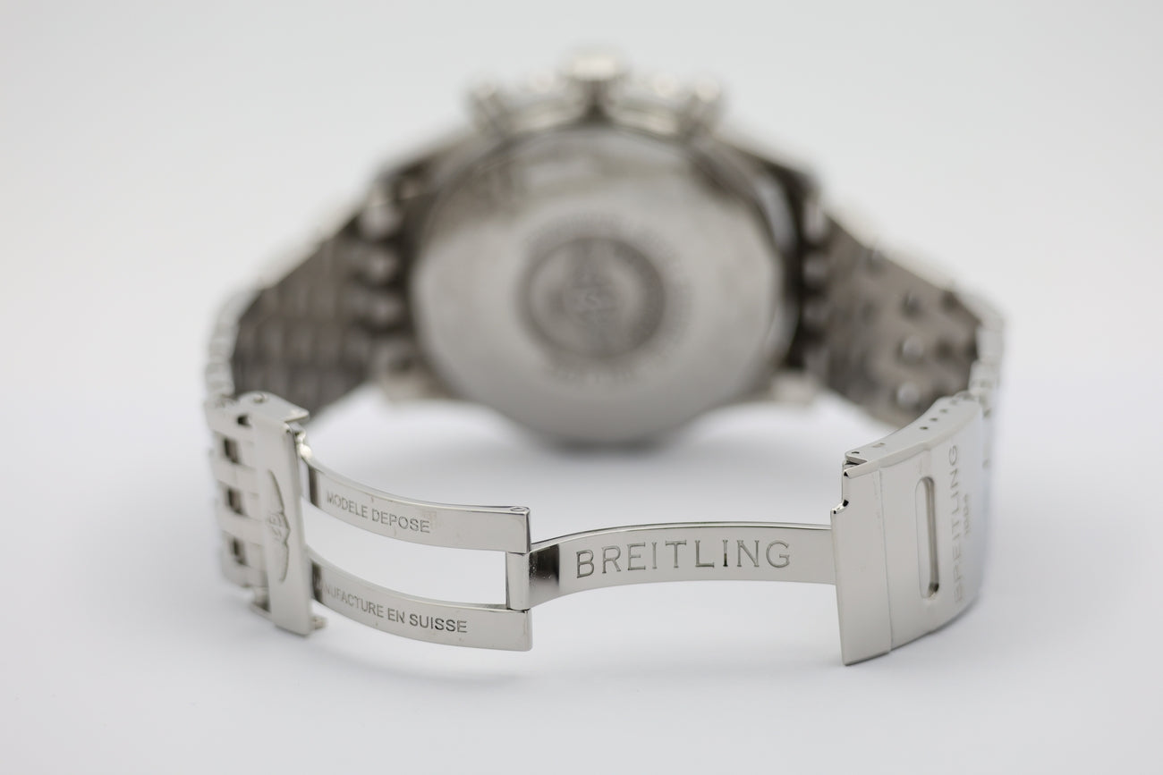 Breitling Navitimer World Automatik 46mm schwarz A24322 - Detail view 6