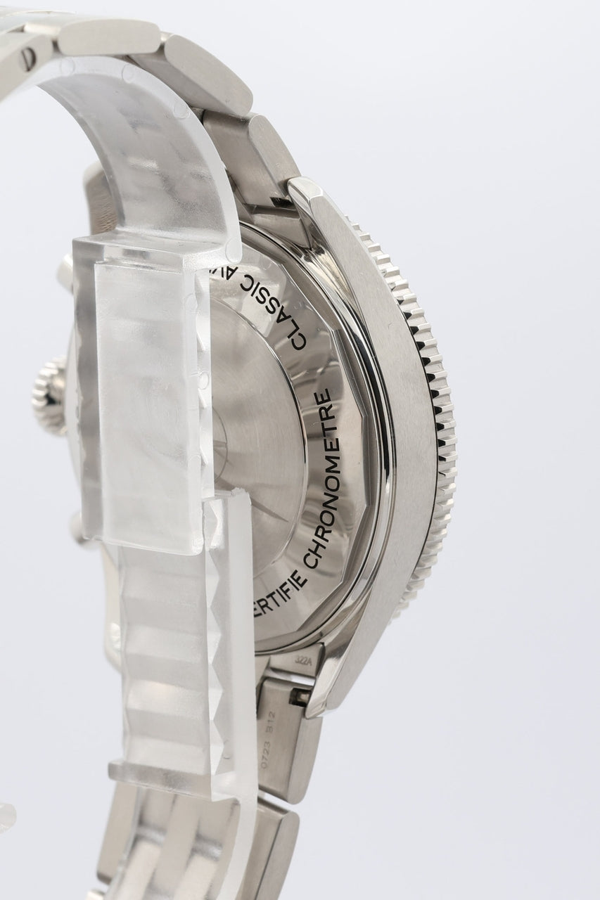 Breitling Classic Avi Chronograph 42 A23380 - Detailansicht 3