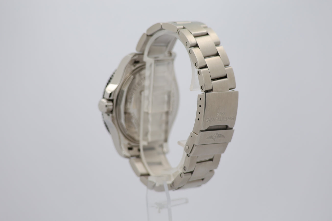 Breitling Superocean 44mm Automatik Y17393 - Detail view 2