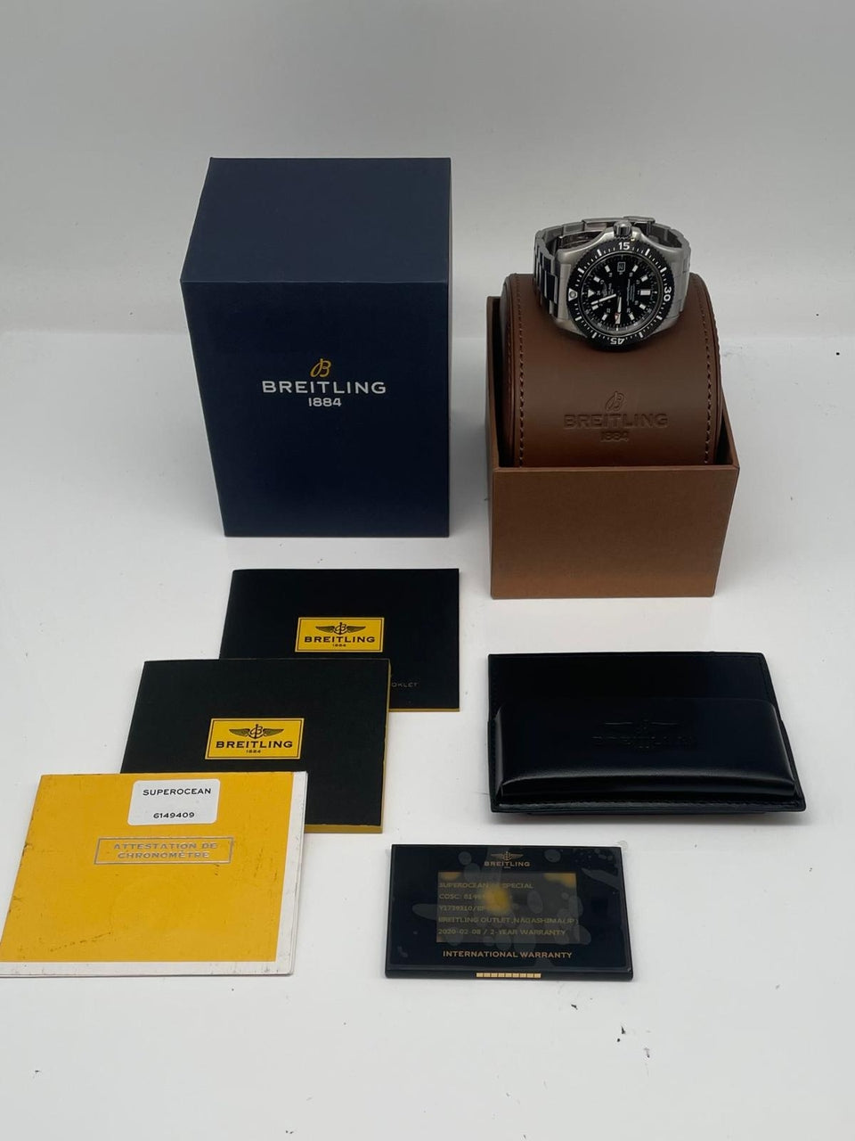 Breitling Superocean 44mm Automatik Y17393 - Papers and documentation