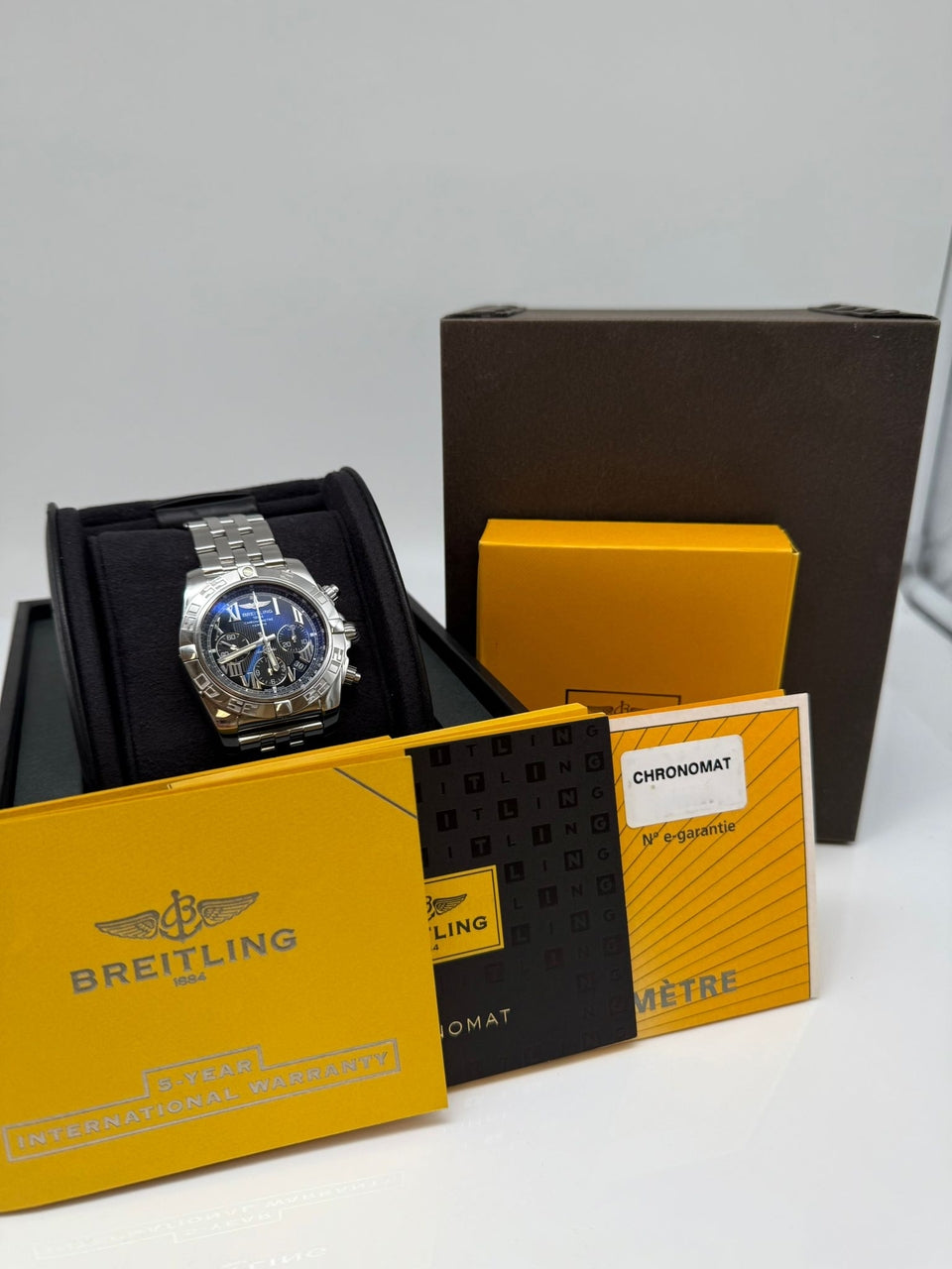 Breitling Chronomat 44mm Automatik Herrenuhr AB0110 - Papiere und oder Lieferumfang