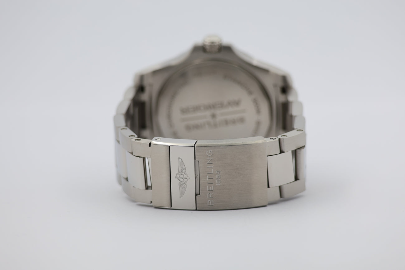 Breitling Avenger GMT Automatik 43mm Schwarz A32397 - Detail view 5