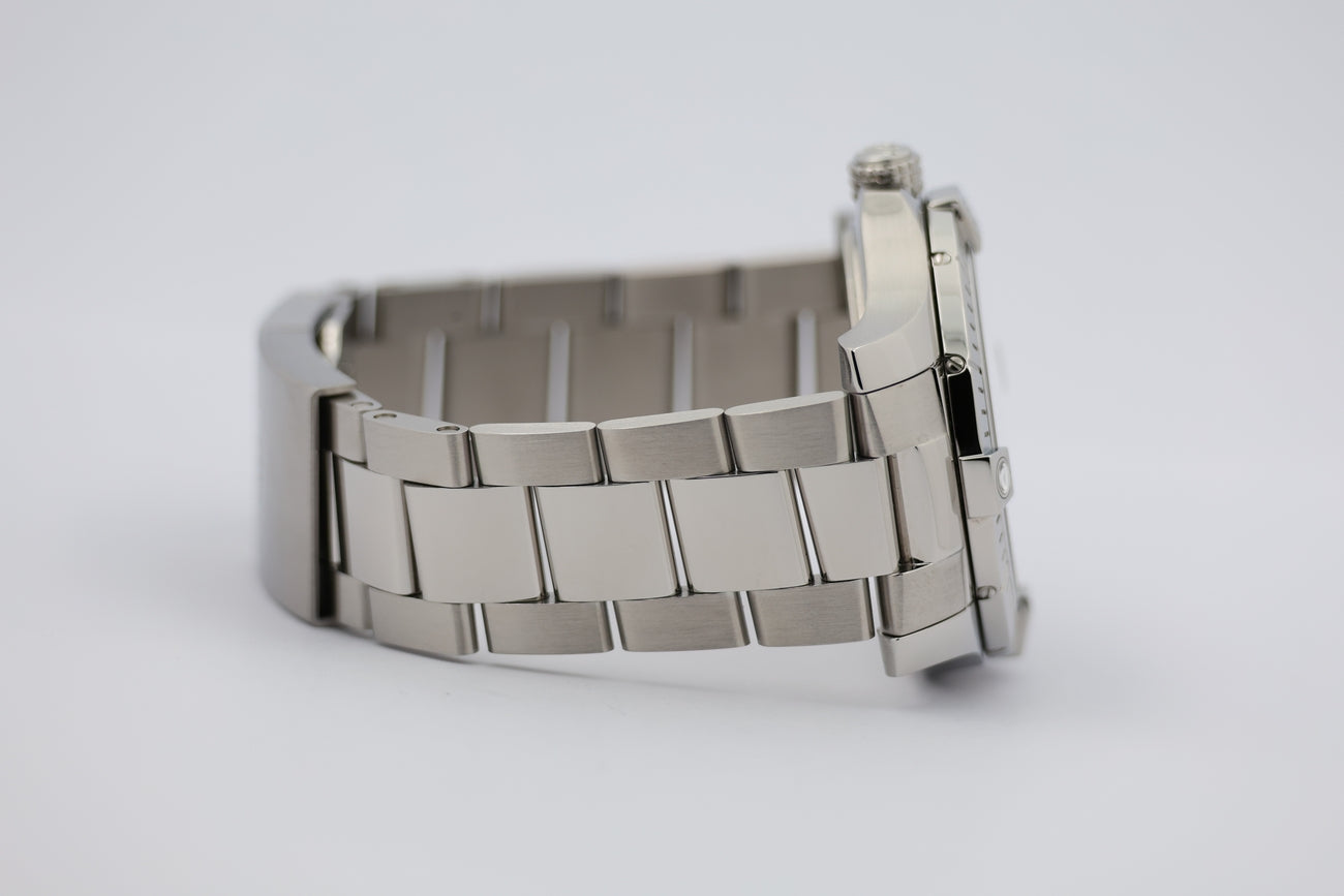 Breitling Avenger GMT Automatik 43mm Schwarz A32397 - Detail view 4