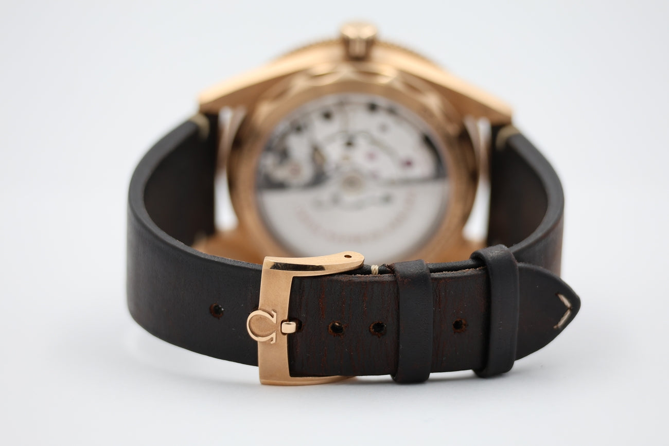 Omega Omega Seamaster Herrenuhr 41mm 234.92.41.21.10.001 - Detailansicht 5