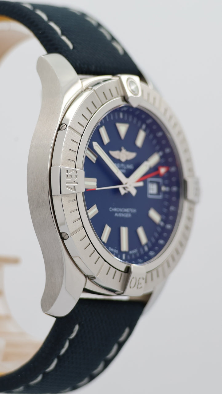 Breitling Avenger GMT Automatik 45mm A32395 - Detailansicht 7