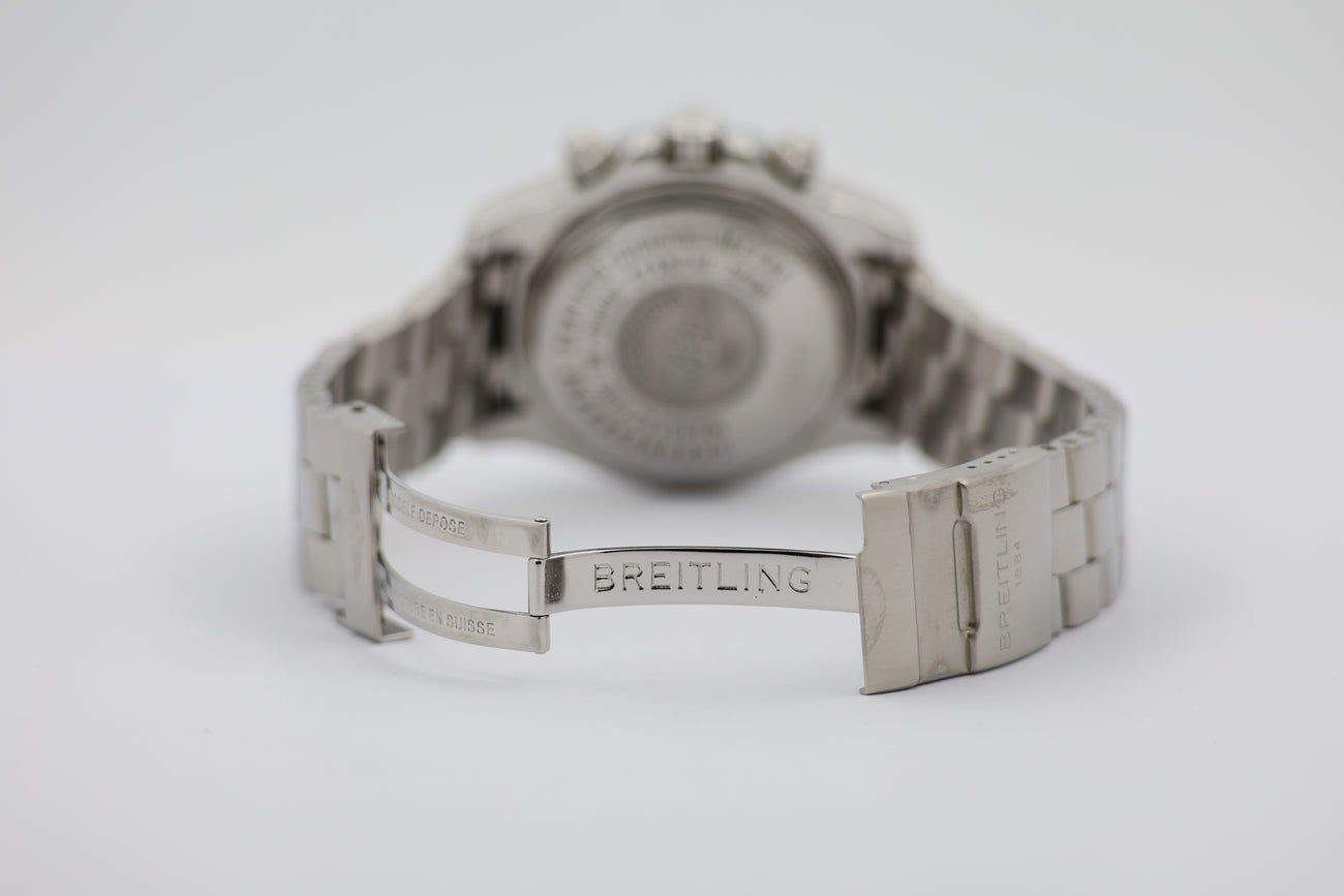 Breitling Superocean Chronograph Steelfish Herrenuhr 44mm A13341 - Detailansicht 6