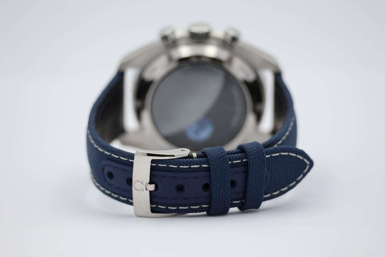 Omega Speedmaster Professional Moonwatch "Silver Snoopy Award" 42mm Handaufzug 31032425002001 Box + og. Papiere