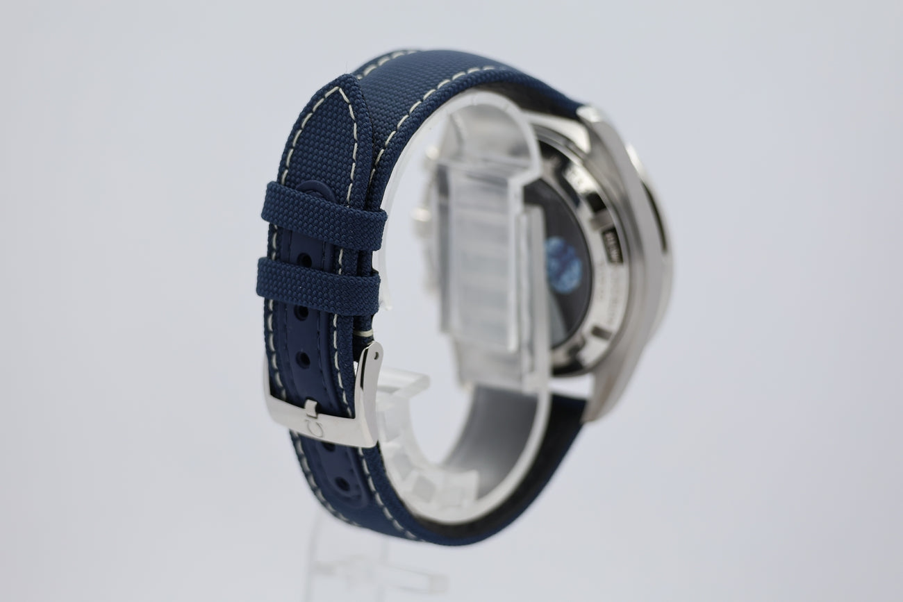 Omega Speedmaster Professional Moonwatch "Silver Snoopy Award" 42mm Handaufzug 31032425002001 Box + og. Papiere