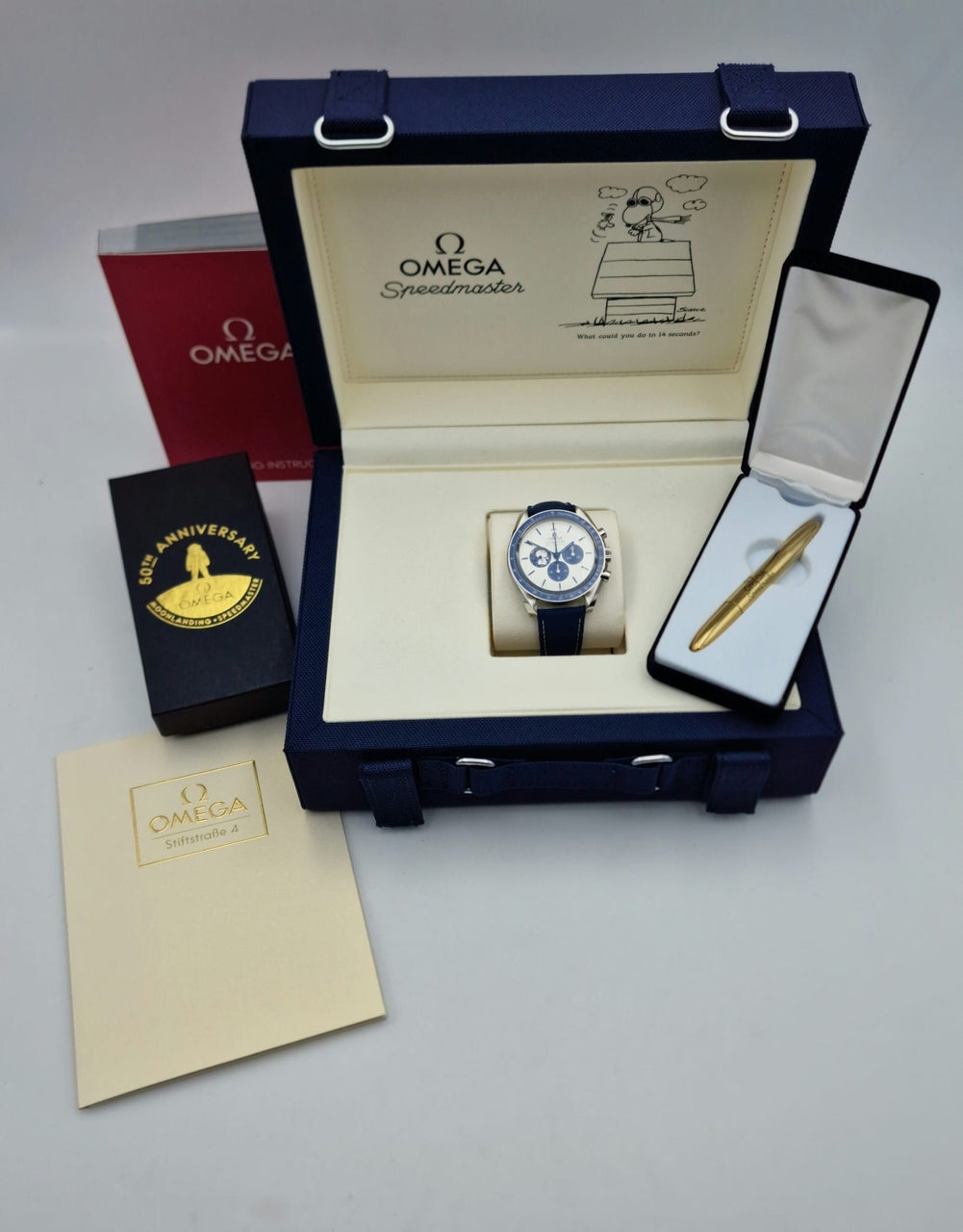 Omega Speedmaster Professional Moonwatch "Silver Snoopy Award" 42mm Handaufzug 31032425002001 Box + og. Papiere